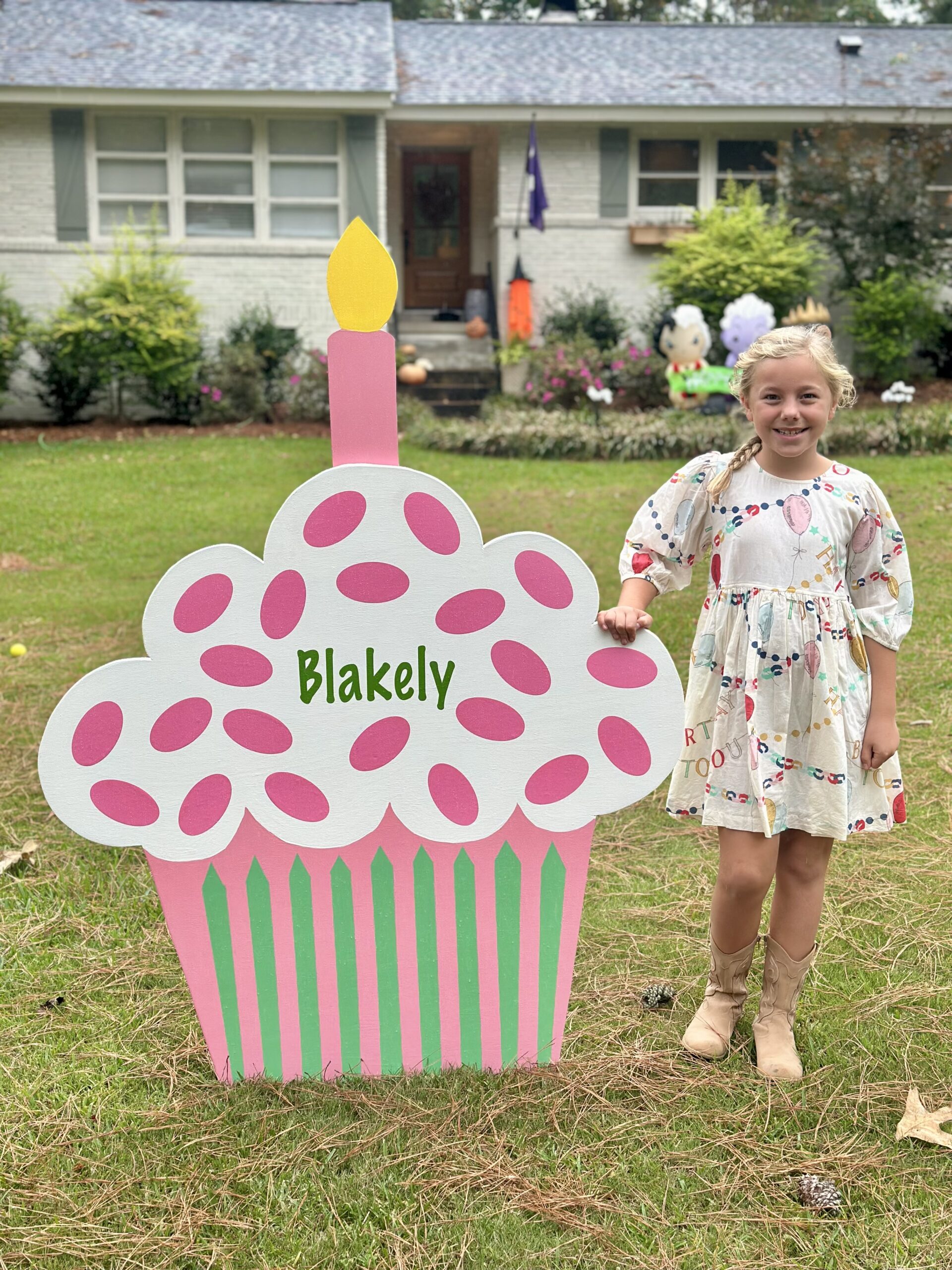 Charlie’s Flock is Now Celebrating Birthdays with Cupcake Sign Rentals in Columbia, SC!